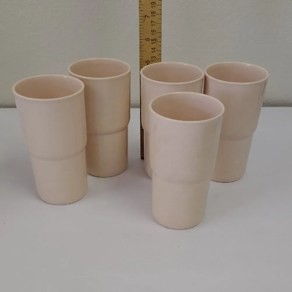Set of 5 Cream Tupperware Tumblers